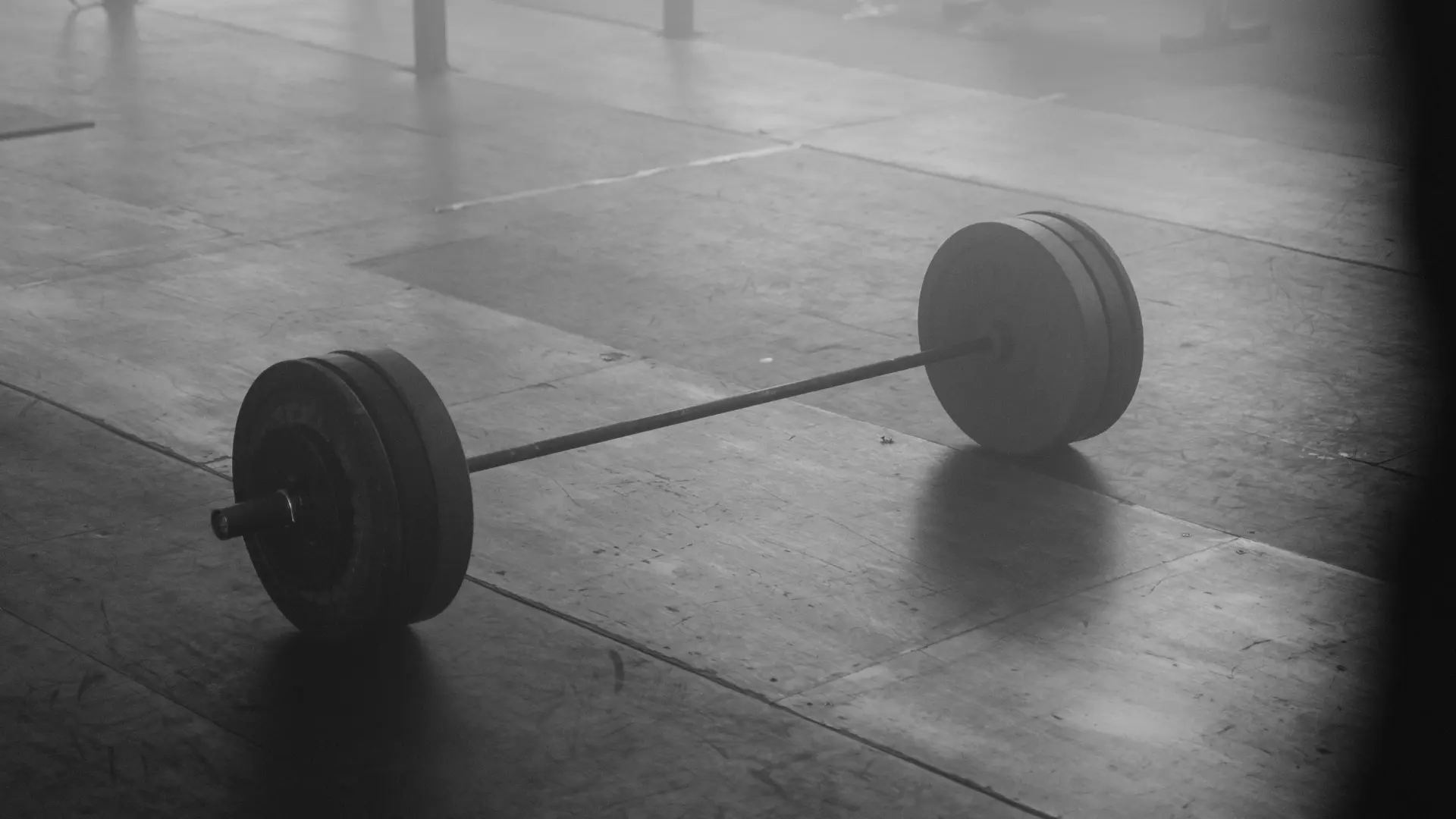 Zdjęcia tła sekcji sztanga leżąca się na ziemi